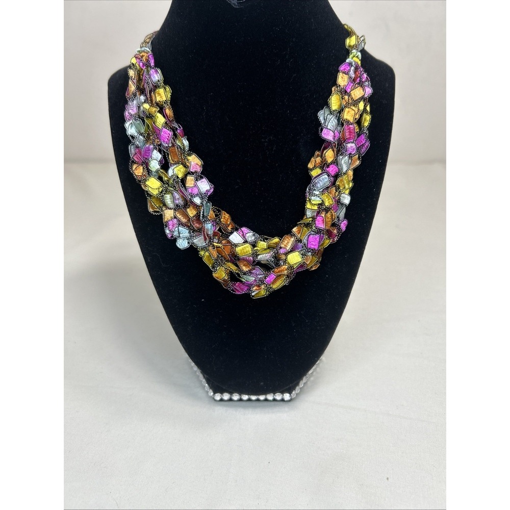 Unique Laddered Yarn Crocheted Trellis Necklace In Pastel